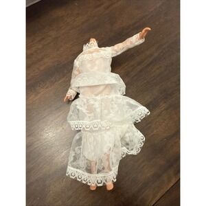1987 Mattel‎ Vintage Barbie Doll Wedding Dress Lace Gown No Head